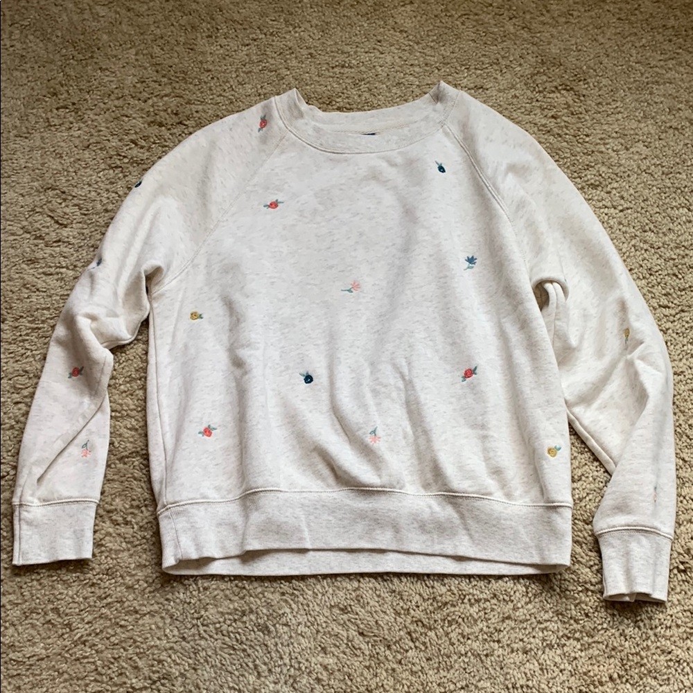 3/$15 - Old Navy Floral Embroidered Crew